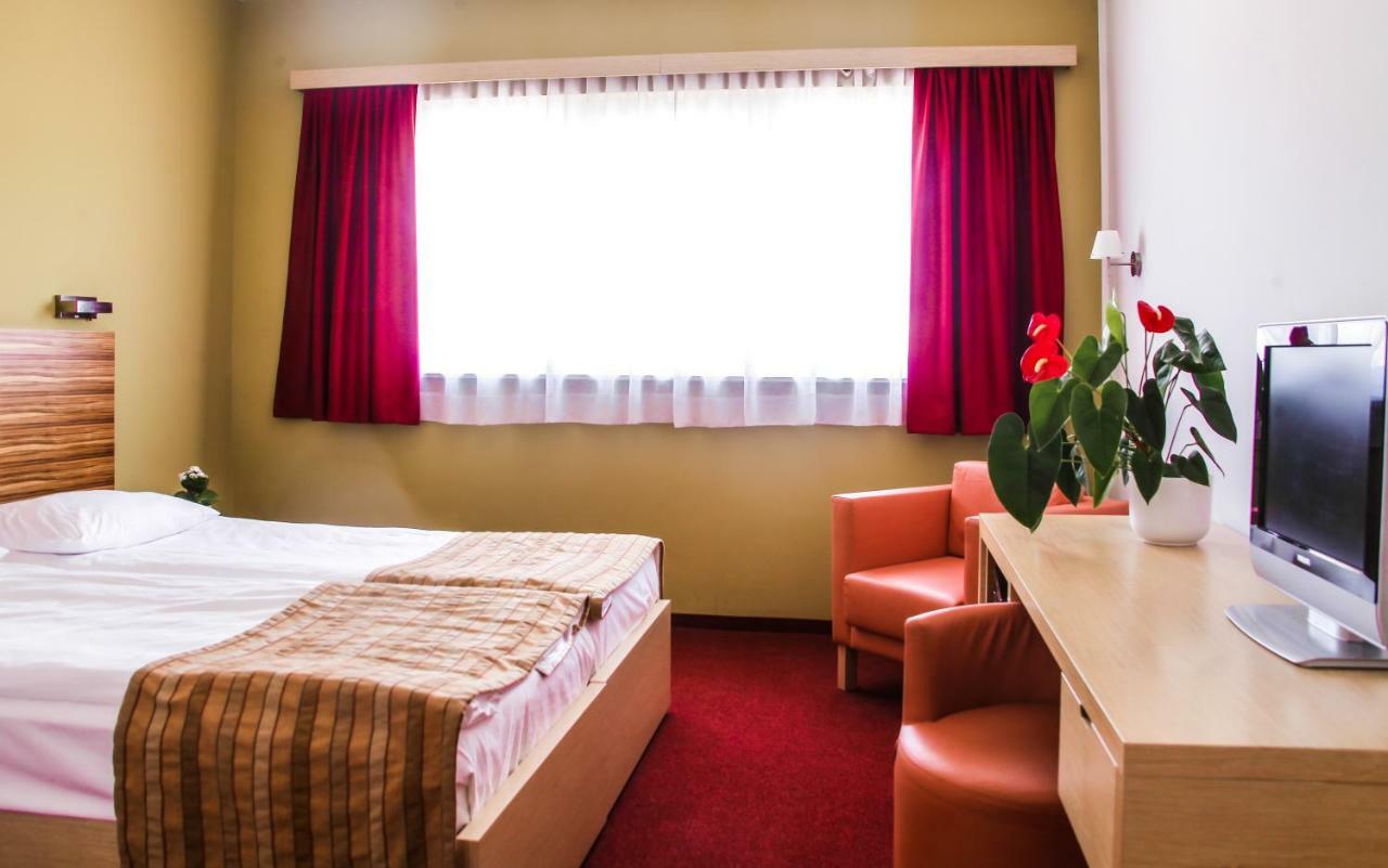 Hotel Veter Ruse ภายนอก รูปภาพ