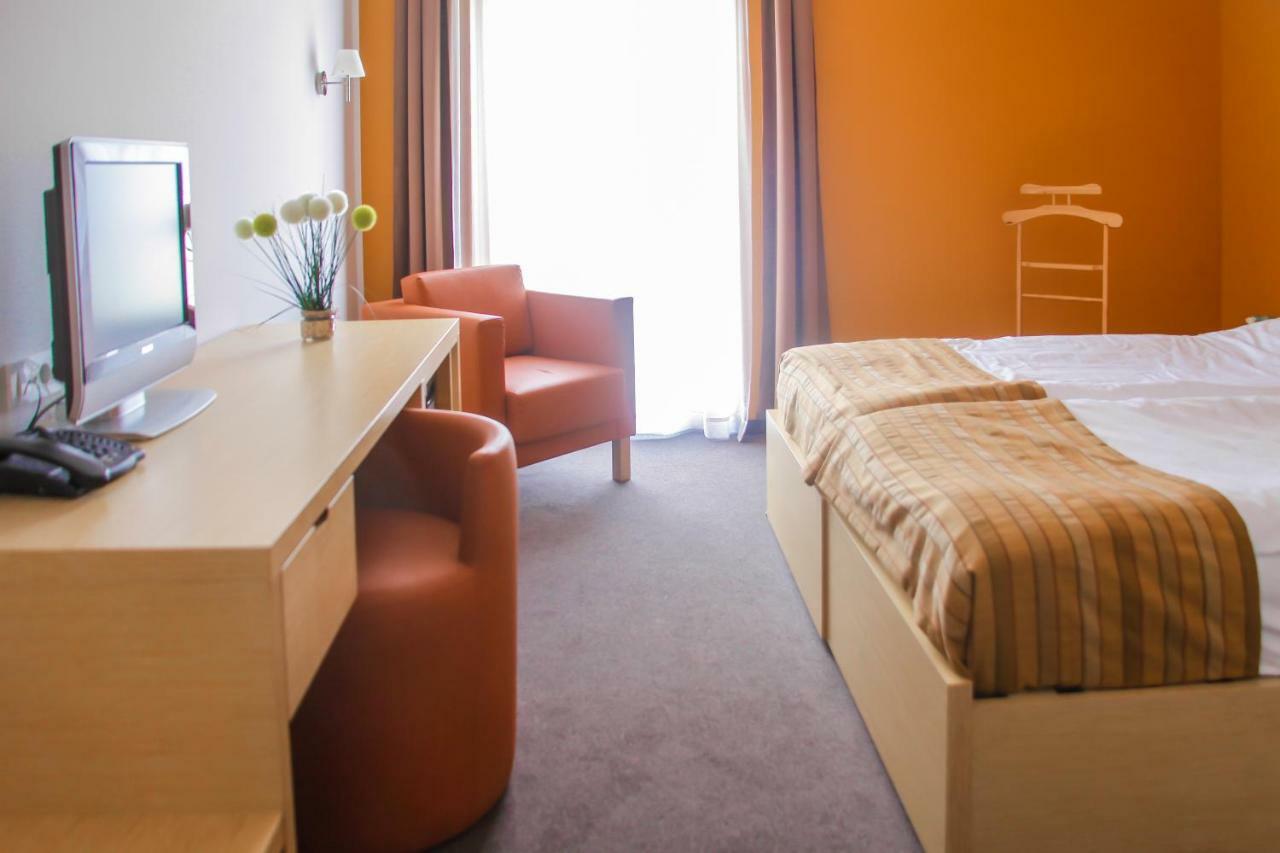Hotel Veter Ruse ภายนอก รูปภาพ